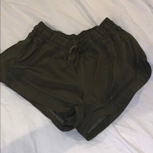 LULULEMON SHORTS, size 6